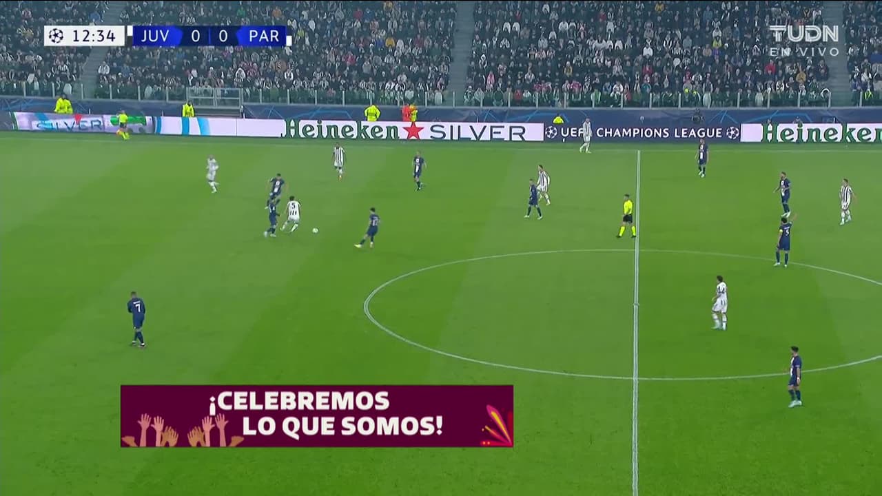 ¡GOL!  anota para Paris Saint-Germain. Kylian Mbappé