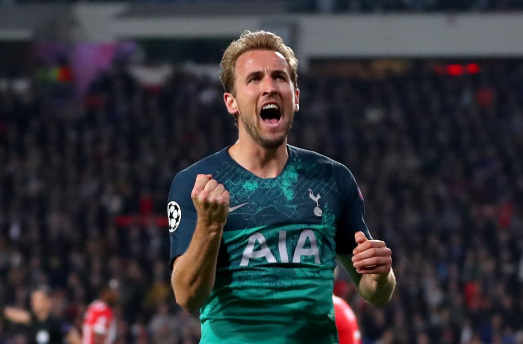 Harry Kane es el segundo en la lista con valor de su pase en 225 millones de dólares. El goleador de Rusia 2018 tiene 25 años y su contrato con el Tottenham Hotspur expira en 2024.