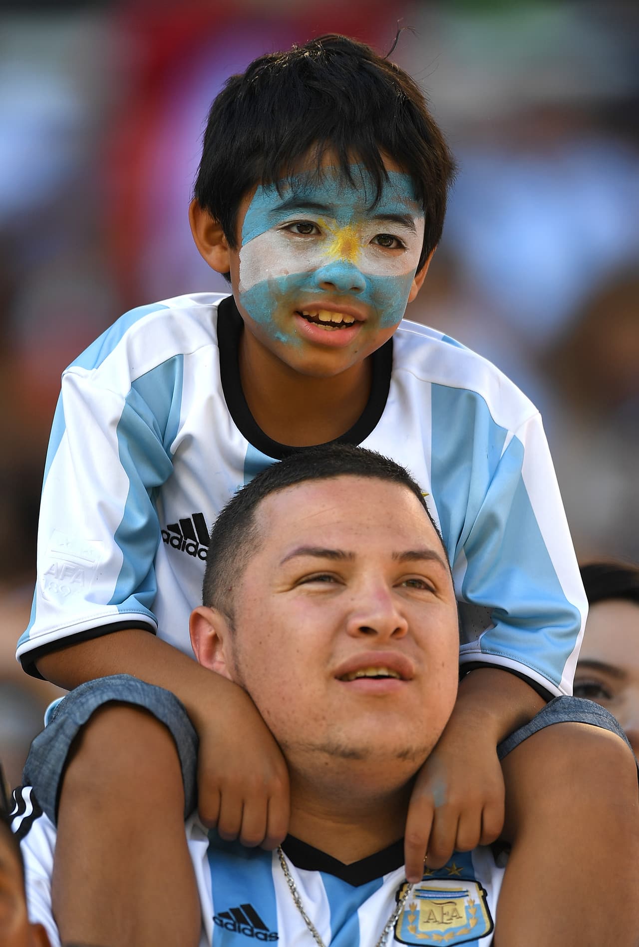 Seguidores de Argentina atentos al partido.