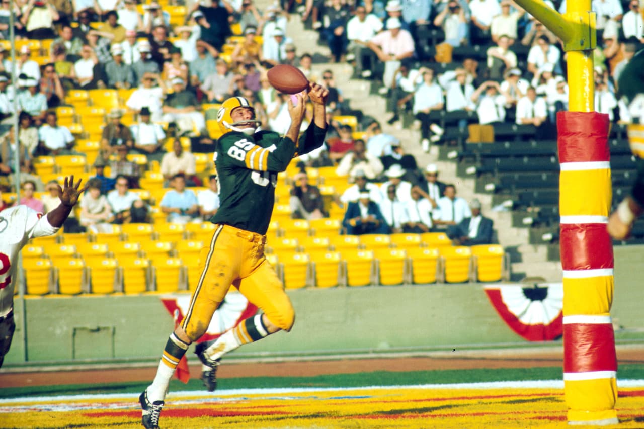 7 - MAX MCGEE de Green Bay Packers en el Super Bowl I que todavía no se llamaba así y que tampoco McGee iba a jugar. Una lesión del titular le abrió el camino para jugar "crudo" y registrar 7 recepciones para 138 yardas y 2 touchdowns sobre Kansas City Chiefs.