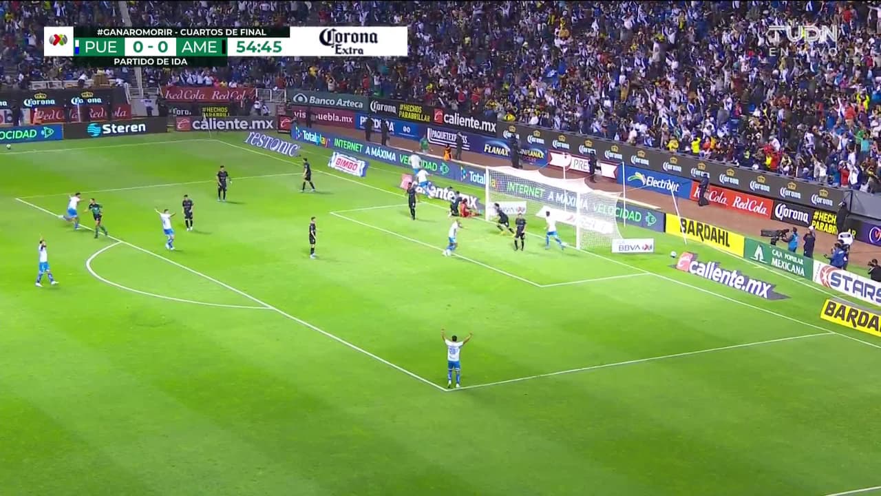 ¡GOOOL! Fernando Aristeguieta anota para Puebla.