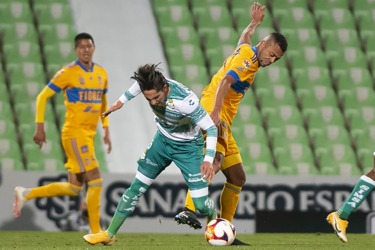 Juan Otero y Eduardo Aguirre son los encargados de la victoria a Santos 2-0 sobre los Tigres.
