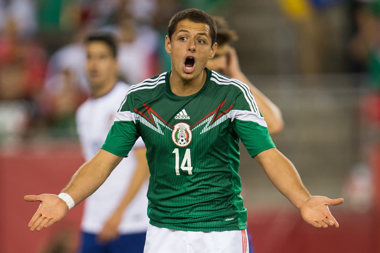 El 
<i>Chicharito</i> Hernández estuvo en el frente de ataque del equipo mexicano, que tuvo la oportunidad de probar variantes de cara al Mundial de Brasil.