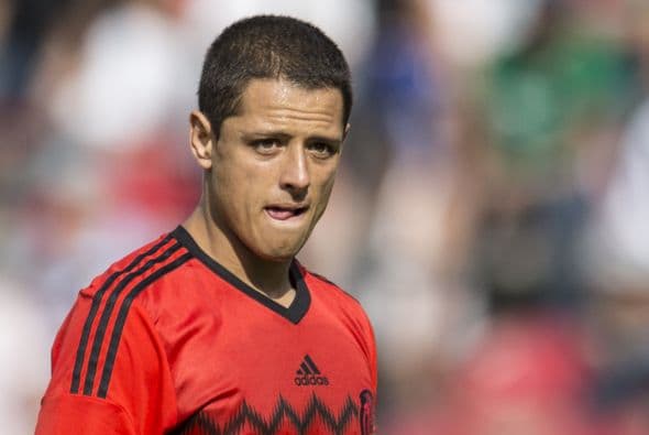 En Inglaterra aseguran que el Manchester United está buscando un equipo que quiera comprar al Chicharito.
