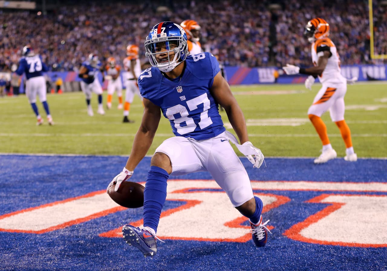 New York Giants wide receiver Sterling Shepard (87) scores a touchdown against the Cincinnati Bengals during the fourth quarter of an NFL football game, Monday, Nov. 14, 2016, in East Rutherford, N.J. (AP Photo/Seth Wenig)