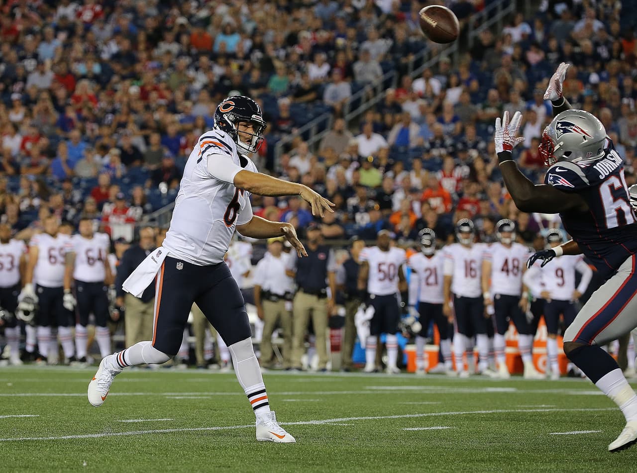 <b>2. Chicago Bears (22 quarterbacks): </b>
<br>Shane Matthews, Henry Burris, Jim Miller, Chris Chandler, Kordell Stewart, Rex Grossman, Jonathan Quinn, Craig Krenzel, Chad Hutchinson, Kyle Orton, Brian Griese, Caleb Hanie, Jay Cutler, Todd Collins, Josh McCown, Jason Campbell, Jimmy Clausen, Brian Hoyer, Maatt Barkley, Mike Glennon, Mitchell Trubisky, Chase Daniel.