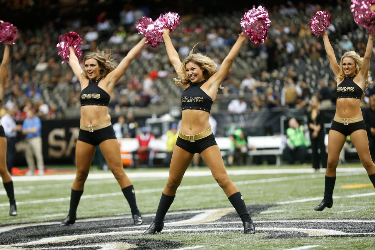 Adiós a la Semana 6, acción, pasión, entrega y... ¡bellezas! Checa lo más sexy de las cheerleaders.