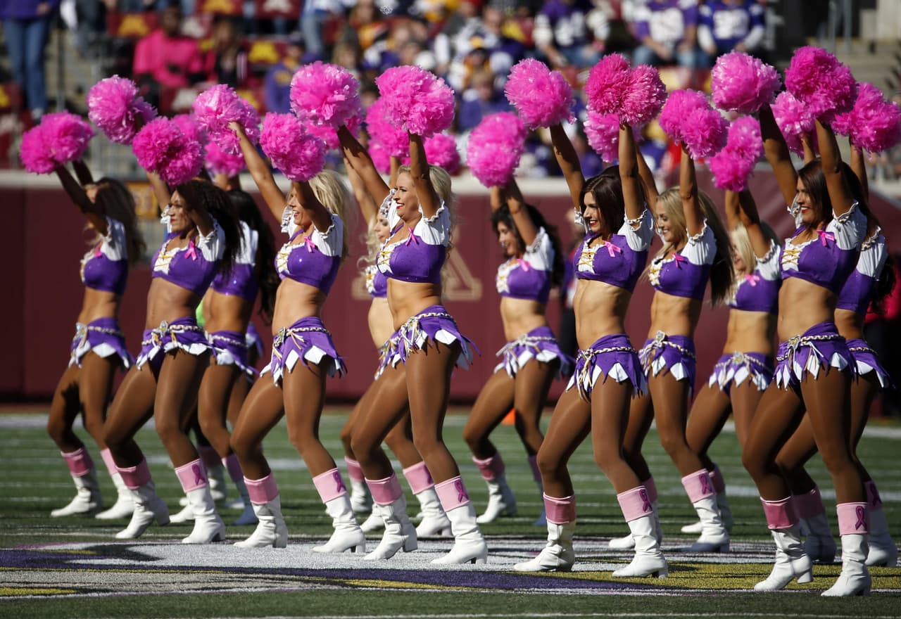 Adiós a la Semana 6, acción, pasión, entrega y... ¡bellezas! Checa lo más sexy de las cheerleaders.