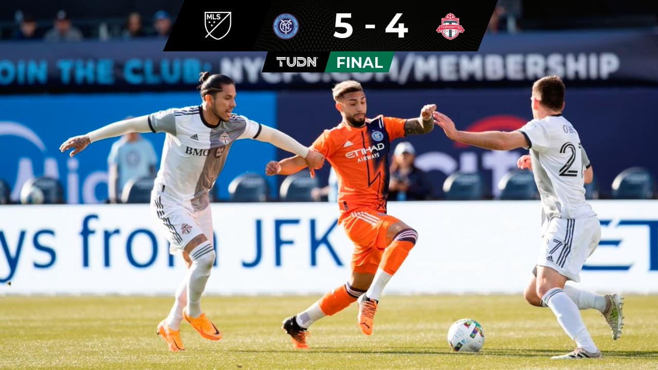 Carlos Salcedo vuelve como titular y Toronto termina goleado.