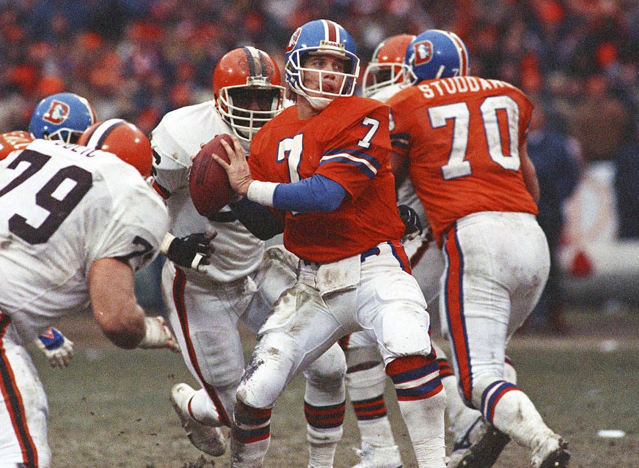 Quarterback - John Elway / Draft: 1983 / Universidad: Stanford / Carrera en la NFL: 16 temporadas (Denver Broncos, 1983-1998).