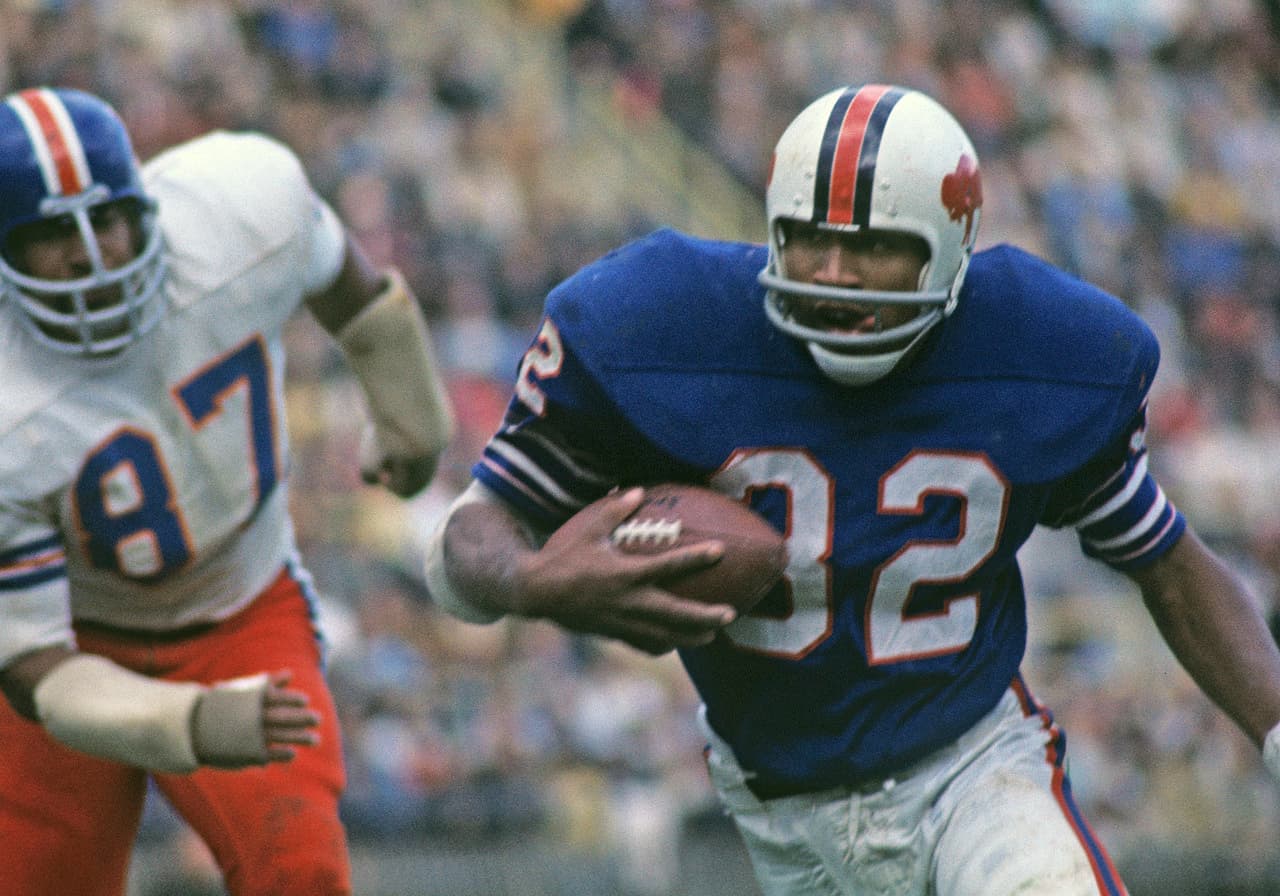 Corredor - O.J. Simpson / Draft: 1969 / Universidad: USC / Carrera en la NFL: 11 temporadas (Buffalo Bills, 1969-1977; San Francisco 49ers, 1978-79).