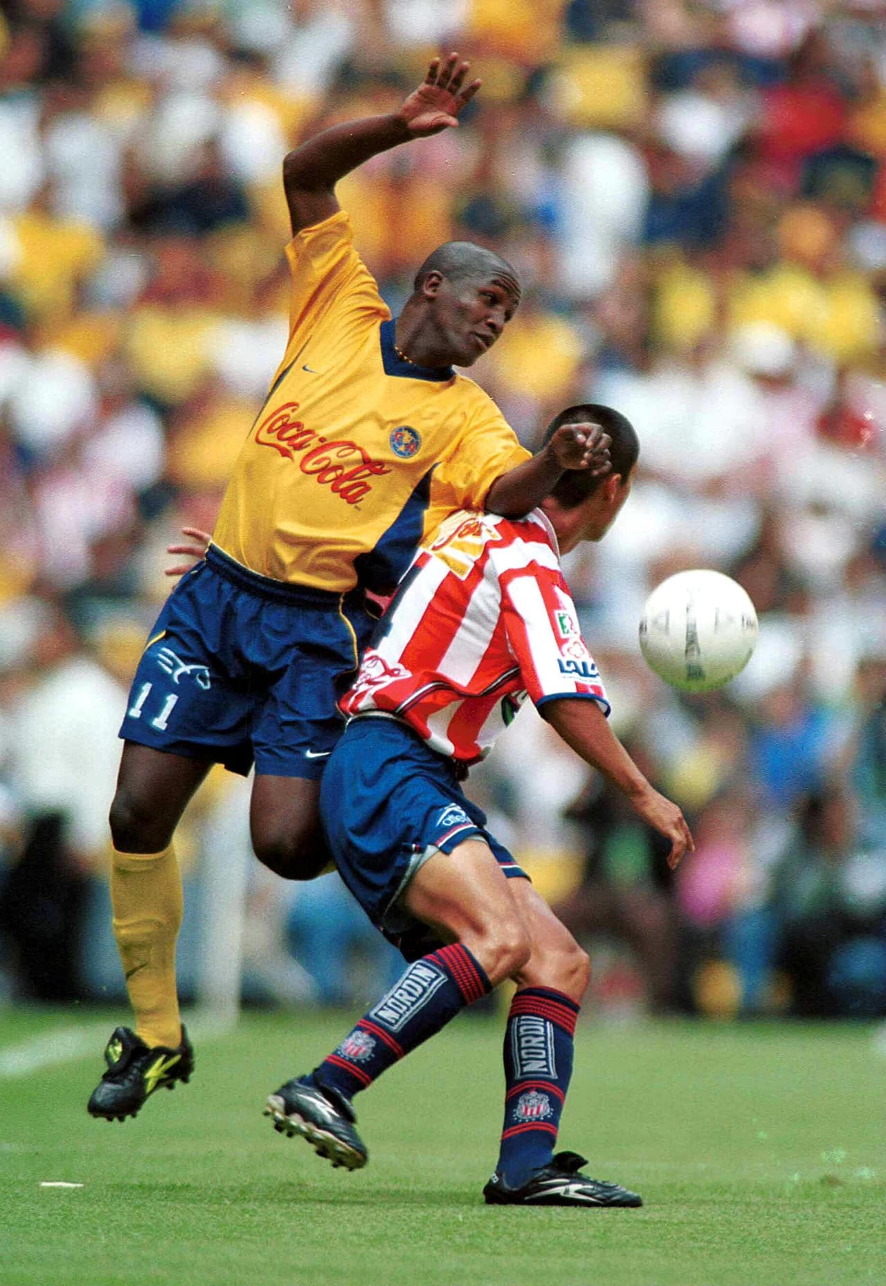 El delantero 'cafetero' solo se quedó por una temporada en la cual disputó 33 partidos y marcó solo seis goles. Uno de los registros más bajos.