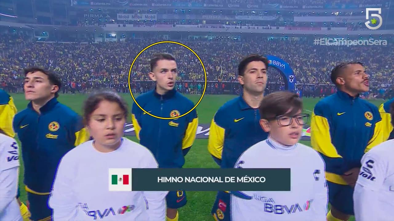 Ojo a lo que hizo Fidalgo durante el Himno Nacional de México