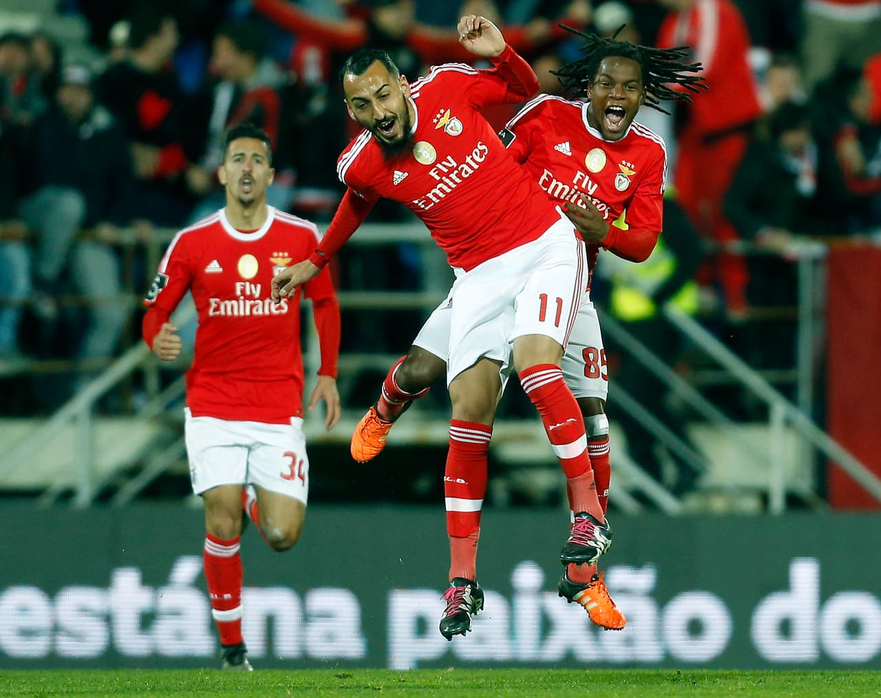 Benfica roza las semifinales de la Copa de la Liga y el Sporting de Lisboa se enreda