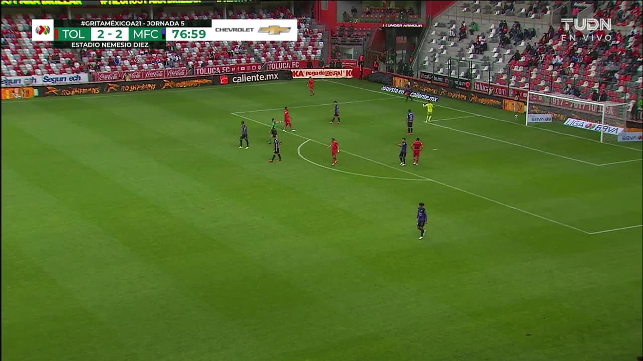 ¡TIRO ATAJADO! disparo por Kevin Castañeda.