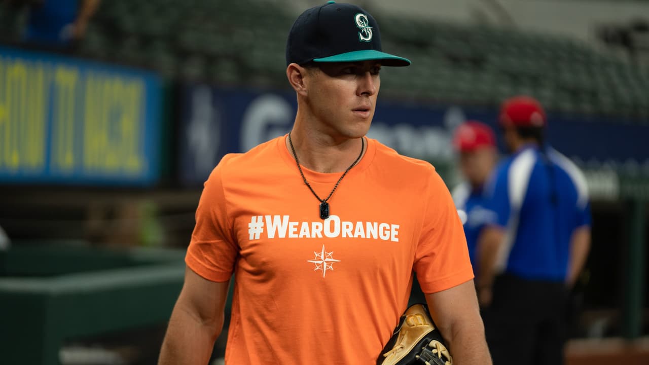 Equipos de las diferentes ligas deportivas en los Estados Unidos acudieron al llamado 'Wear Orange' para crear consciencia sobre la violencia generada por las armas en el mundo.