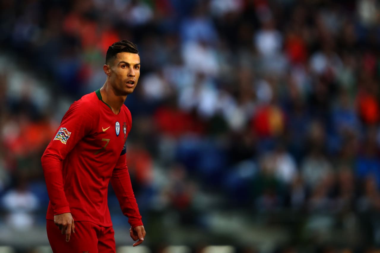 2. Cristiano Ronaldo (Juventus F.C. - Serie A): 96 millones de dólares.