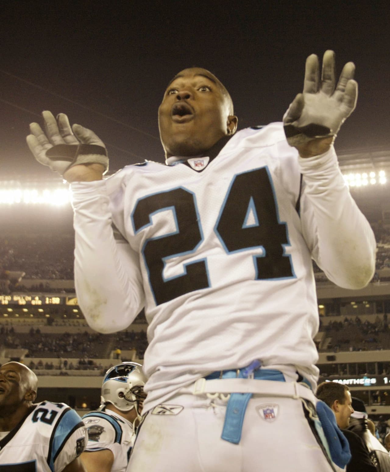 • Durante el Super Bowl XXXVIII Carolina Panthers contó con un jugador llamado, Ricky Manning, esquinero que no es pariente de Peyton, ni siquiera lo conoce.