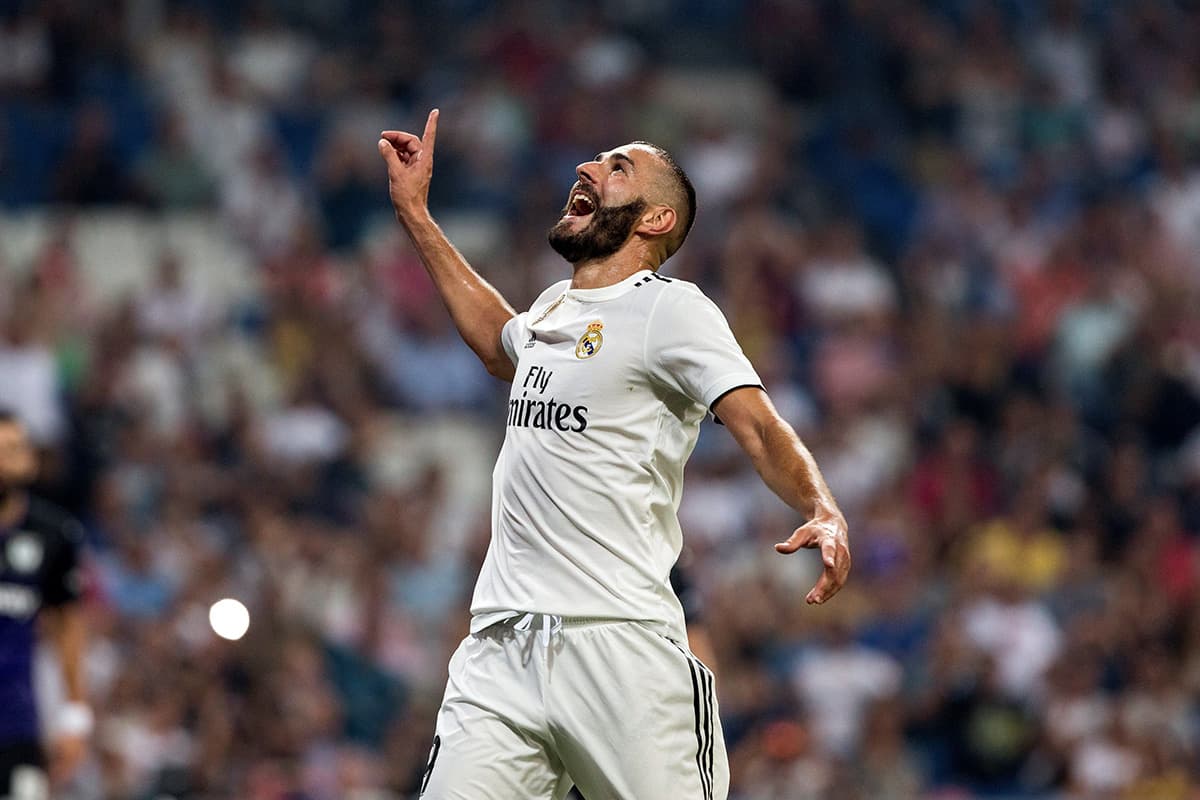 Benzema suma cuatro goles en tres partidos y es el máximo anotador del Real Madrid y la Liga Española.