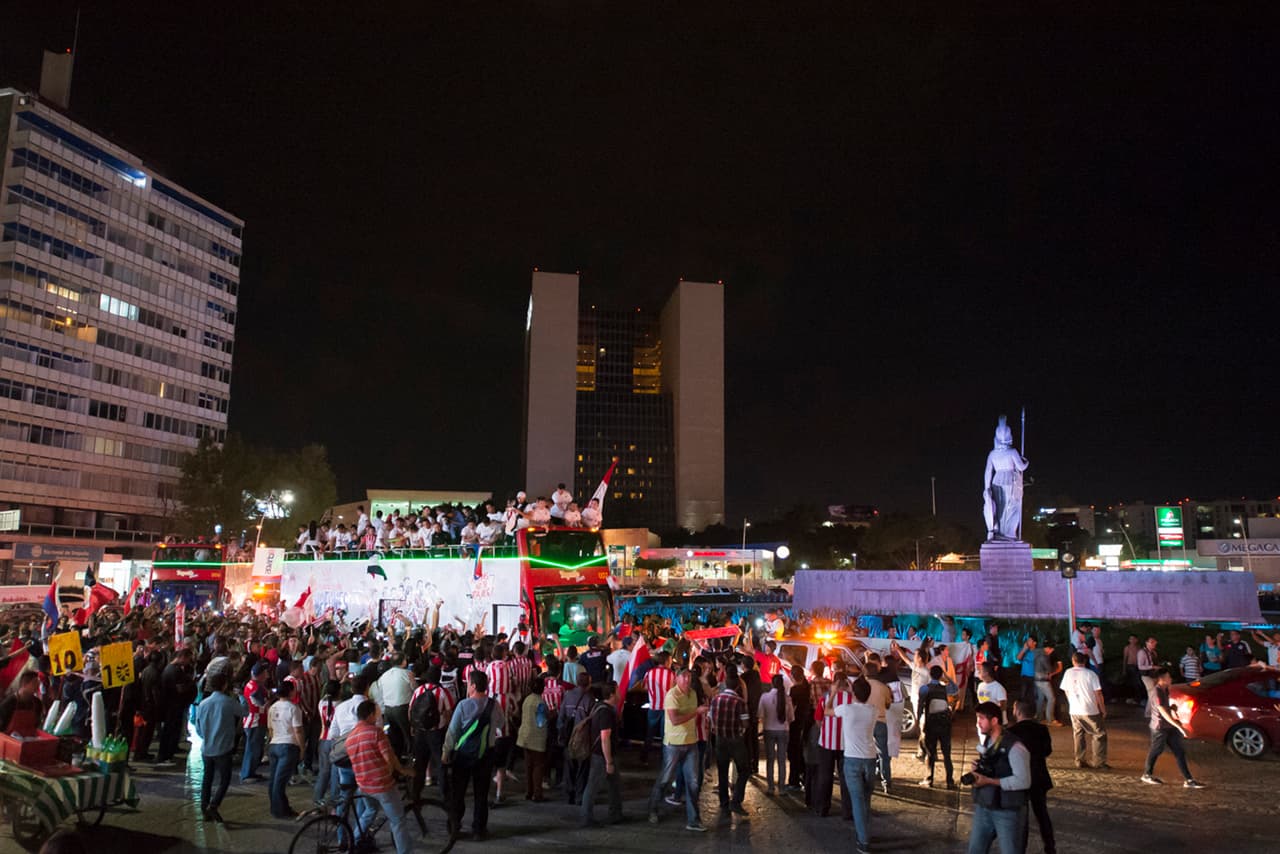 Chivas festejó con su afición la obtención de la Copa MX