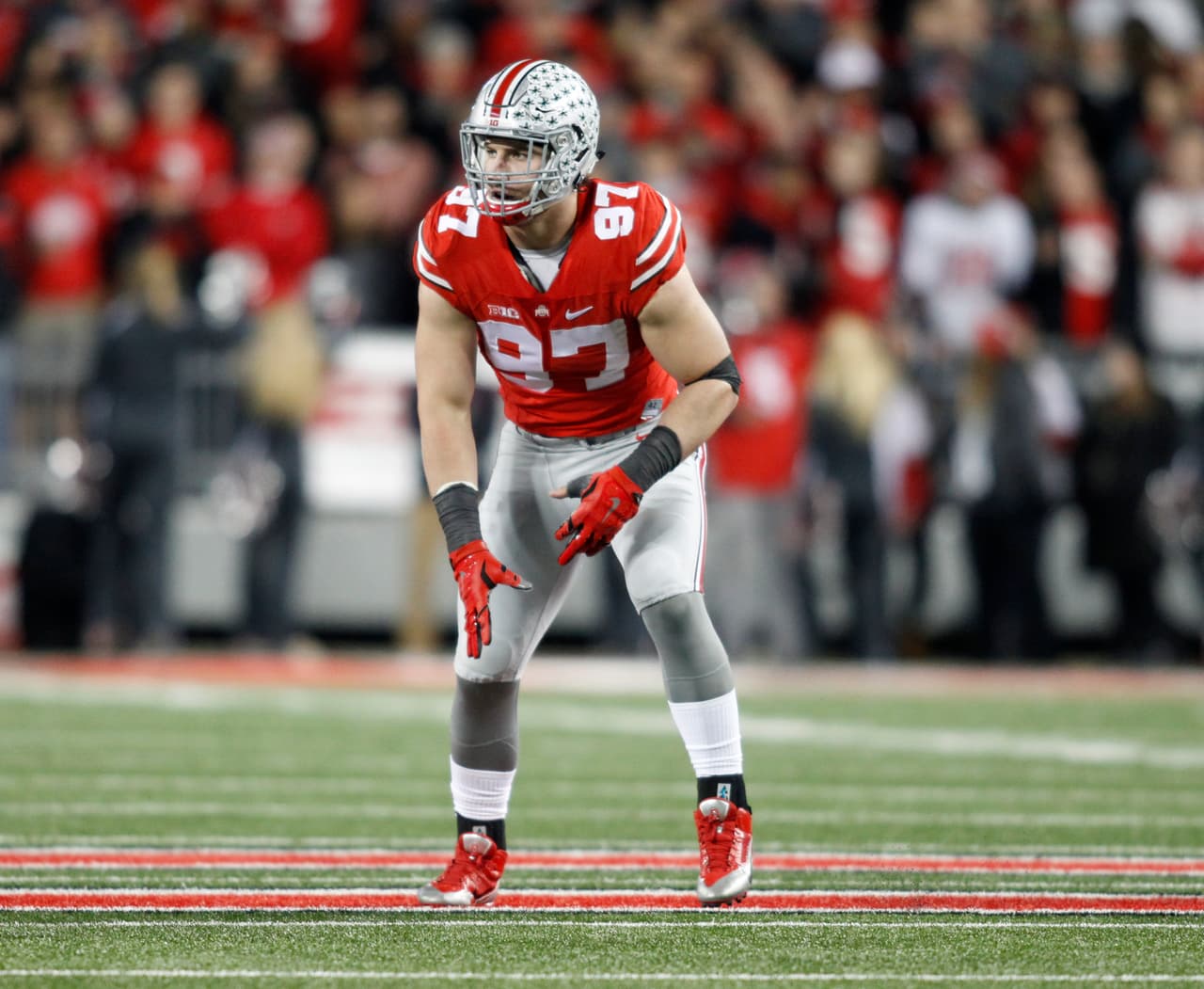 Joey Bosa tuvo un rápido y exitoso desarrollo en Ohio State. Ganó los premios Nagurski-Woodson defensivo del año 2014 y Smith-Brown como liniero defensivo del año 2015.