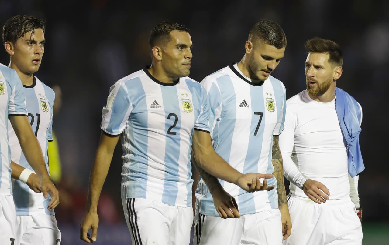 Con el empate, Uruguay llegó a 24 puntos y Argentina a 23, manteniendo la tercera y quinta posición de la clasificación sudamericana respectivamente.