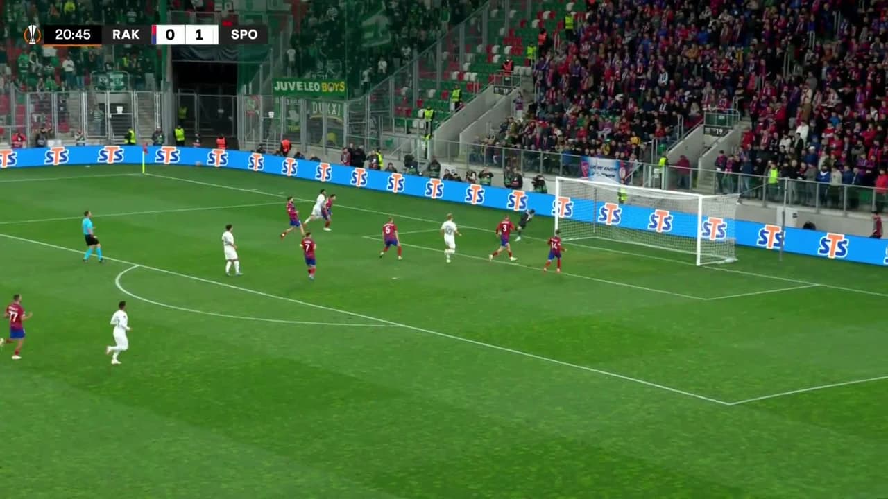 ¡TIRO ATAJADO! disparo por Marcus Edwards.