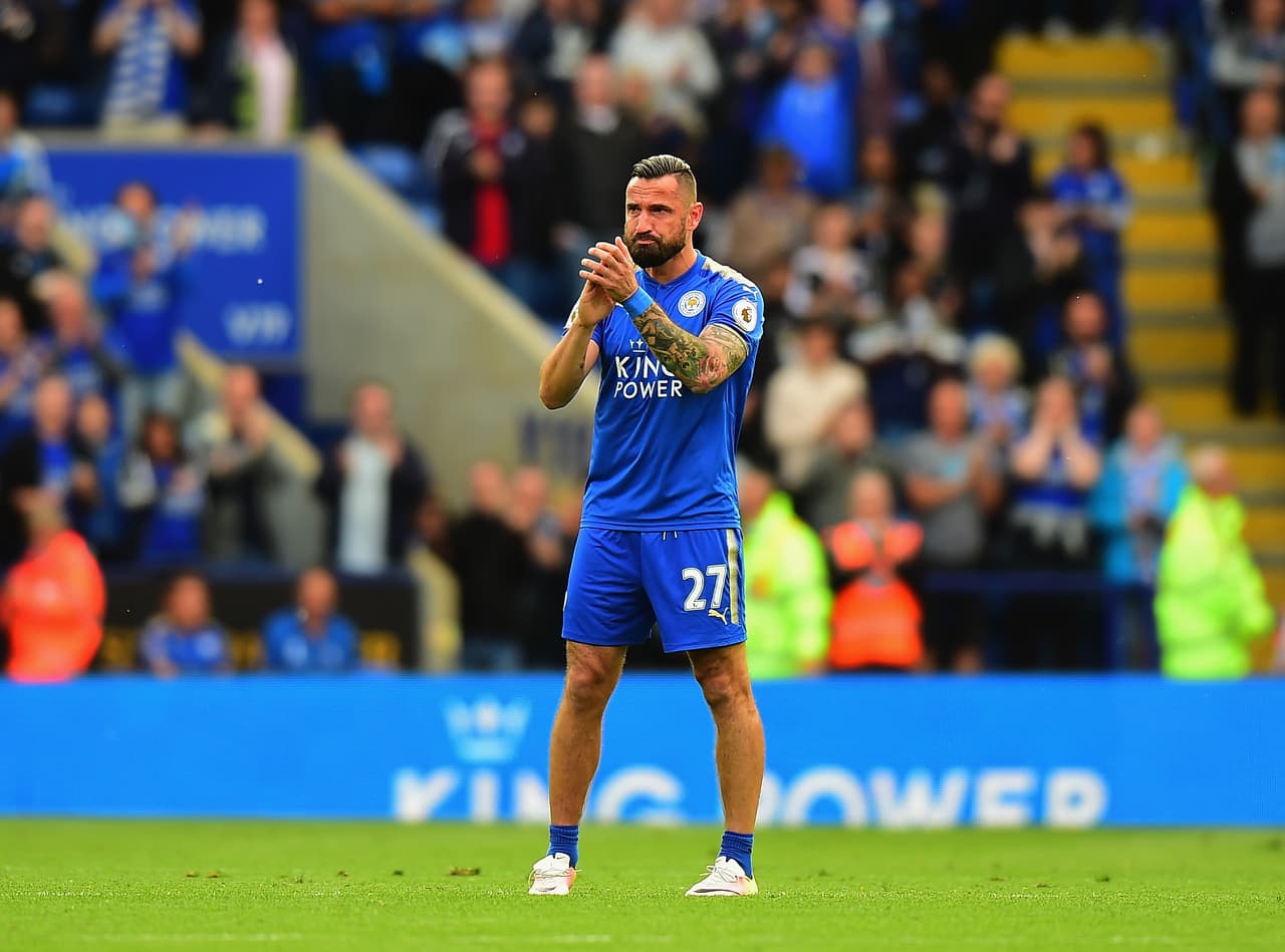 Wasilewski tomó casi un año en recuperarse. En el 2013 fichó por el Leicester City cuando aún era equipo de segunda división y se retiró este verano.