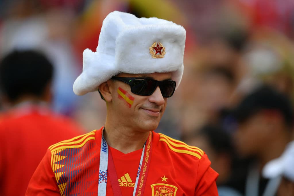 Los fanáticos del duelo entre Rusia y España viven una jornada especial en Moscú y en el estadio de Luzhniki en medio del partido de octavos de final del Mundial de Rusia 2018.