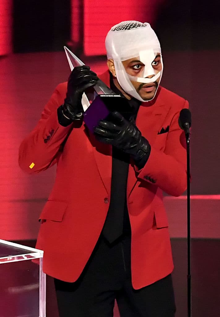 The Weeknd ganó el premio al artista masculino favorito de soul/R&B, álbum favorito de soul/R&B por 'After Hours'.