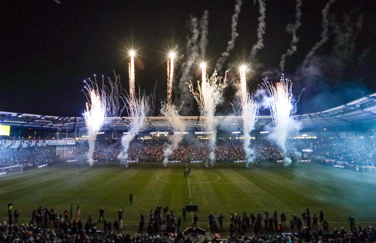 La presentación de ambos equipos invitaba a un auténtico partidazo y el trámite de los casi 100 minutos no decepcionó.