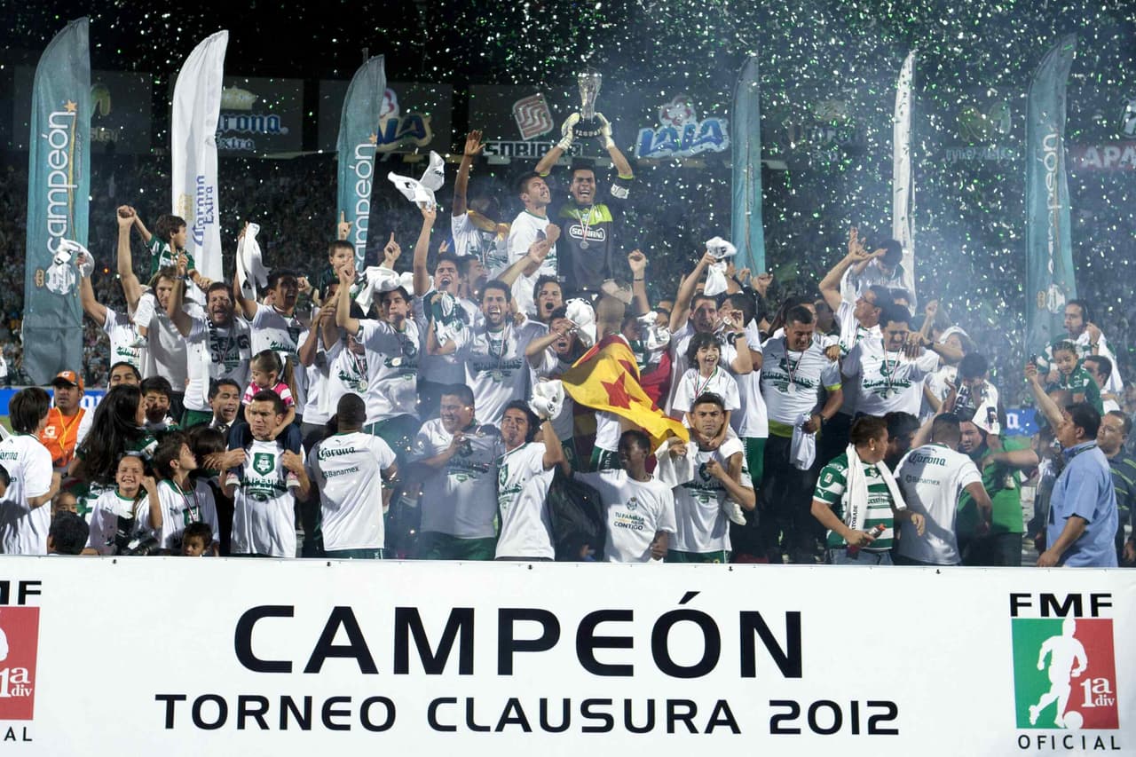 Santos fue campeón contundente en el Clausura 2012 con una dueto de ataque compuesto por el colombiano Carlos Darwin Quintero y Oribe Peralta.
