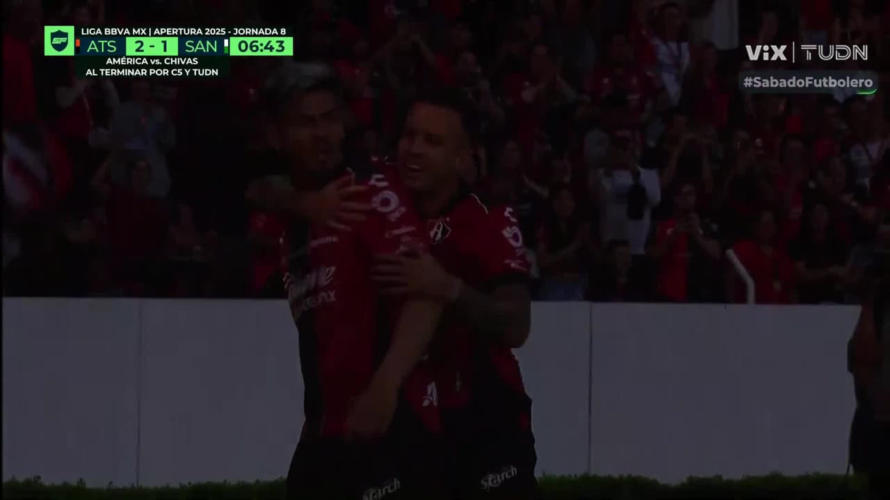¡Golazo enfermo del Atlas! Diego González desde fuera del área pone el 2-1