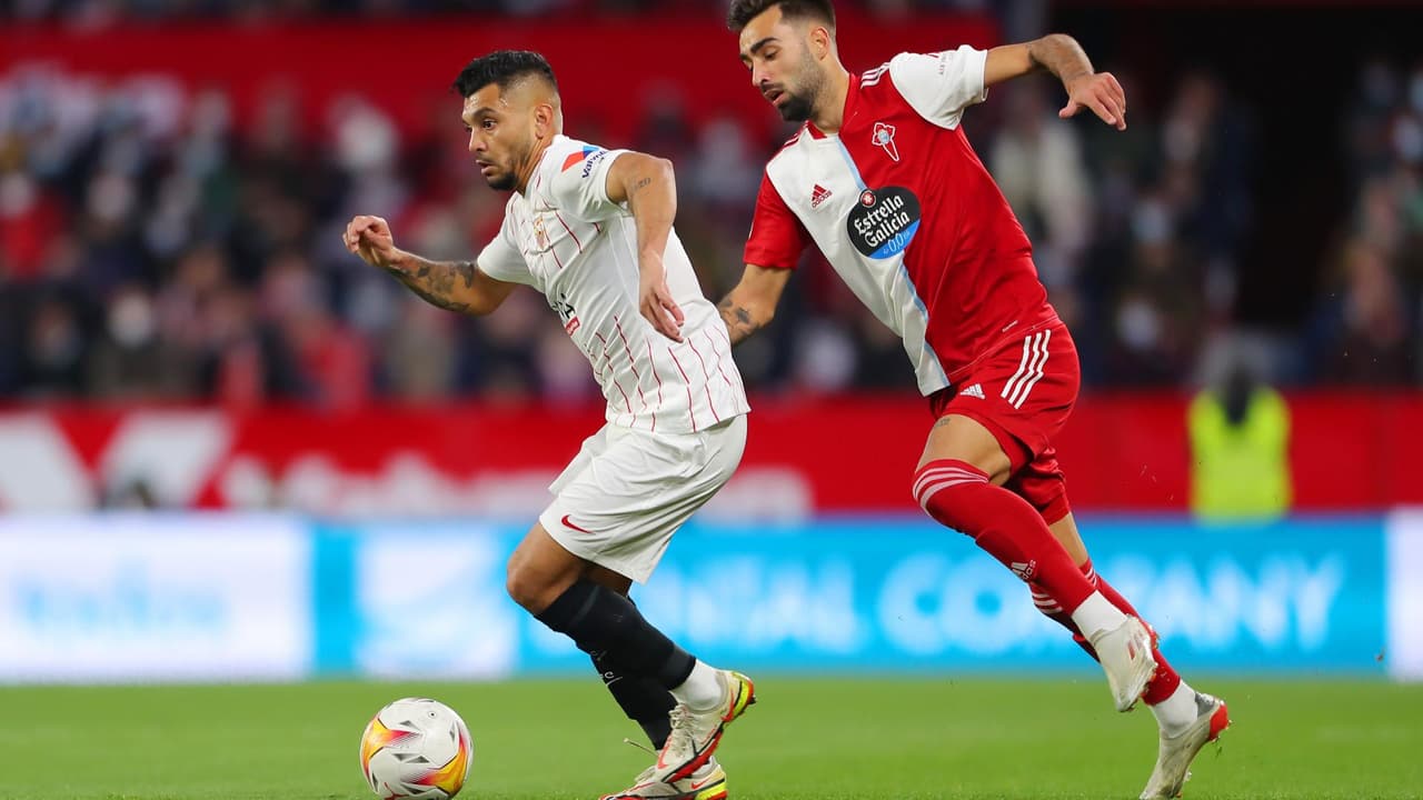 'Tecatito’ Corona reaparecerá con el Sevilla para pelear por LaLiga