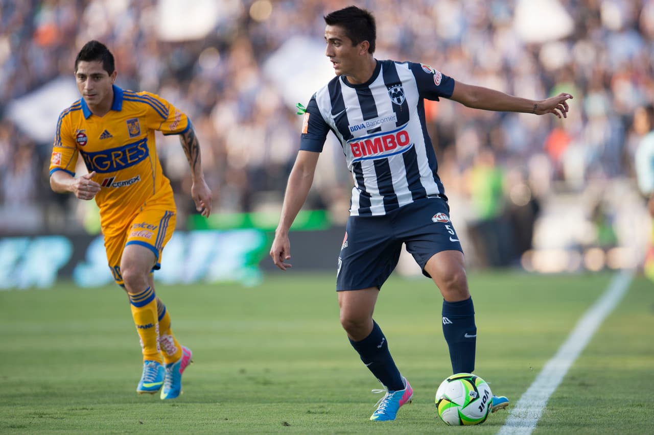 Veracruz, los Tiburones sólo sufrieron la baja de Leiton Jiménez de sus jugadores importantes, en cambio llegó talento joven de Monterrey con los préstamos de Darvin Chávez y César de la Peña, además de Joe Corona de Xolos.