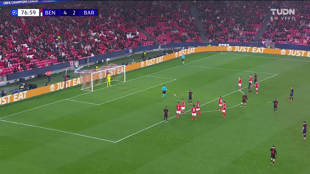 ¡GOL!  anota para FC Barcelona. Robert Lewandowski