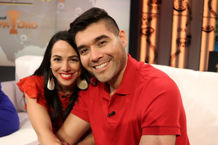 Este lunes dio inicio en Univision la Carrera Copa Oro que entregará a los ganadores un viaje a seguir el torneo de la Concacaf en los Estados Unidos. Sus participantes pasaron por el set.