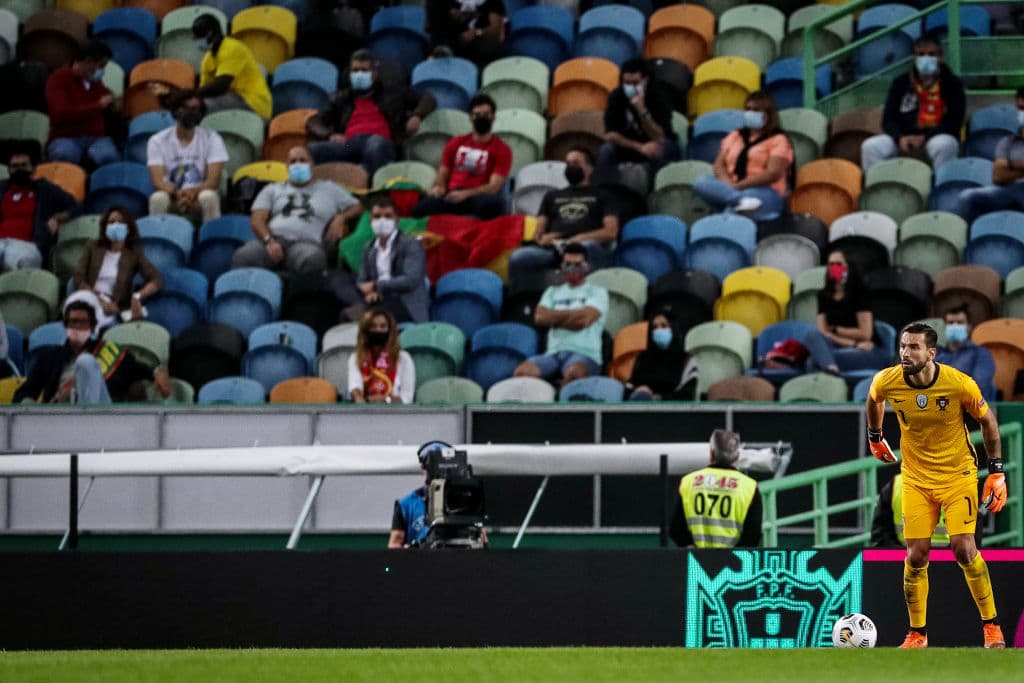 España mantenía muy activo al cancerbero del Wolverhampton.