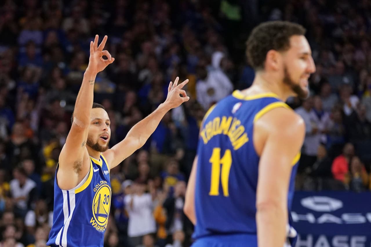 Cavaliers 114-120 Warriors: una noche espectacular para Stephen Curry, quien marcó 40 puntos y ahora es el tercer máximo anotador en la historia de la franquicia. Wilt Chamberlain (17.783) y Rick Barry (16.447) son sus próximos objetivos en ese listado.