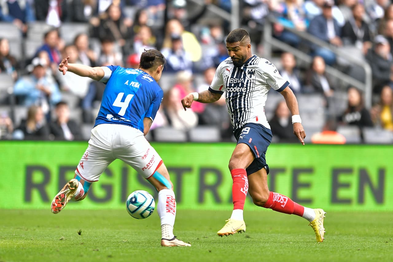 Monterrey hiló su séptima victoria del Clausura 2023 después de vencer por resultado de 2-1 a los Rayos del Necaxa con goles de Funes Mori y Berterame; Méndez anotó para la visita. Rayados es más líder que nunca en la Liga MX.
