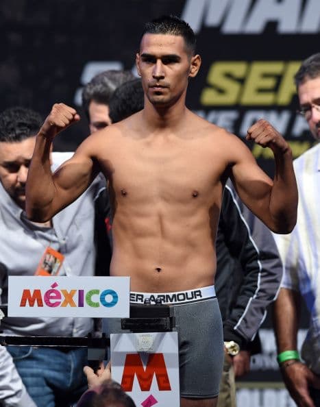 El retador se quedó en 122 libras, el límite de la división.