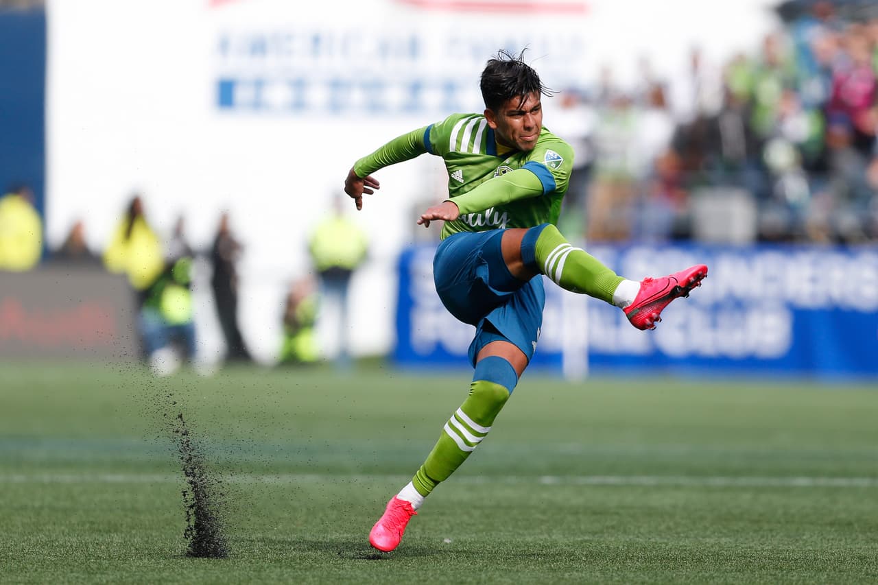 Xavier Arreaga -de Seattle Sounders- fue titular con Ecuador en las eliminatorias sudamericana.