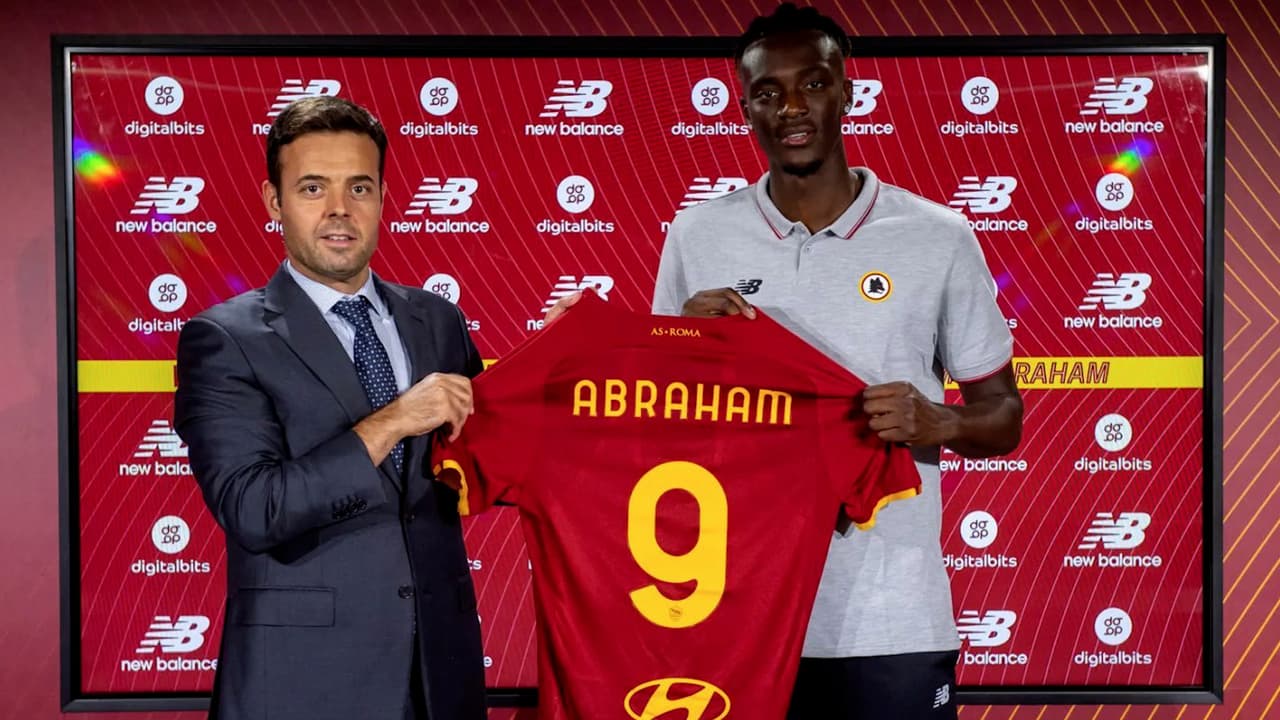 Tammy Abraham llega a la Roma como sustituto de Edin Dzeko 