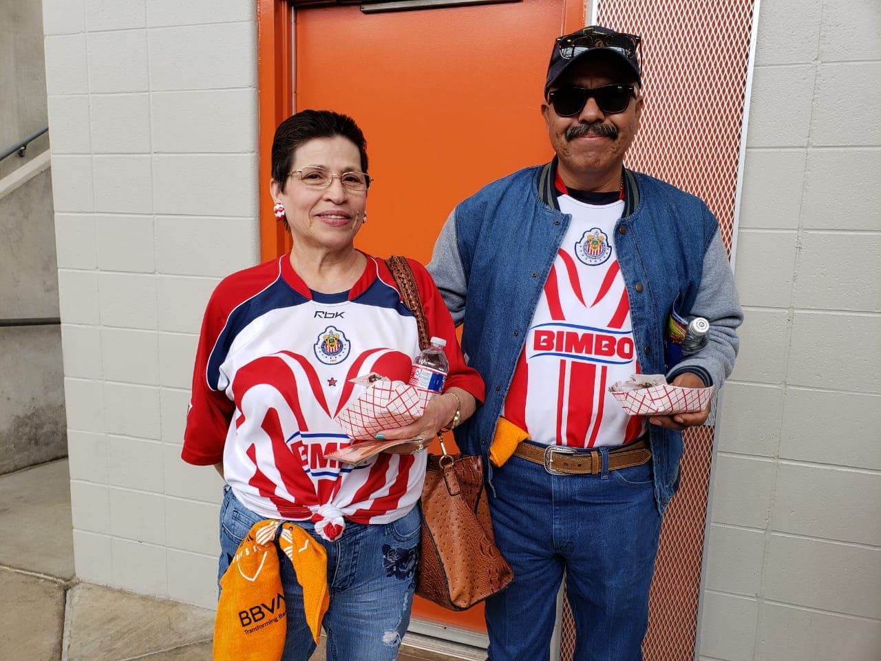 Los aficionados del Galaxy invaden Houston para ver el debut del fichaje estrella, Javier Hernández.