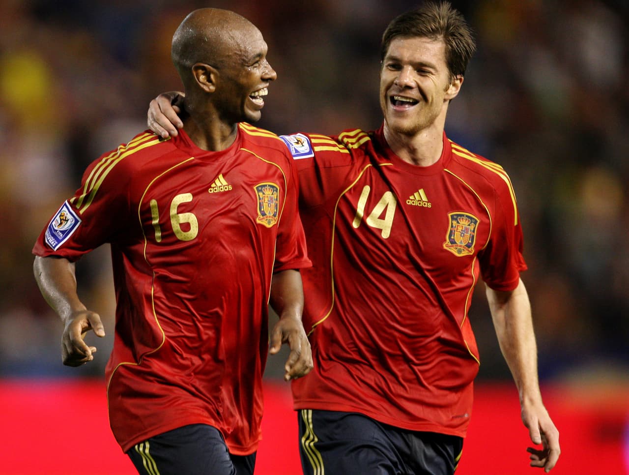 Marcos Senna (España) - El brasileño se nacionalizó español y en el 2006 hizo su debut con La Roja. Jugó el Mundial Alemania 2006 y además quedó campeón de la Euro 2008 que se disputó en doble sede, Austria y Suiza.