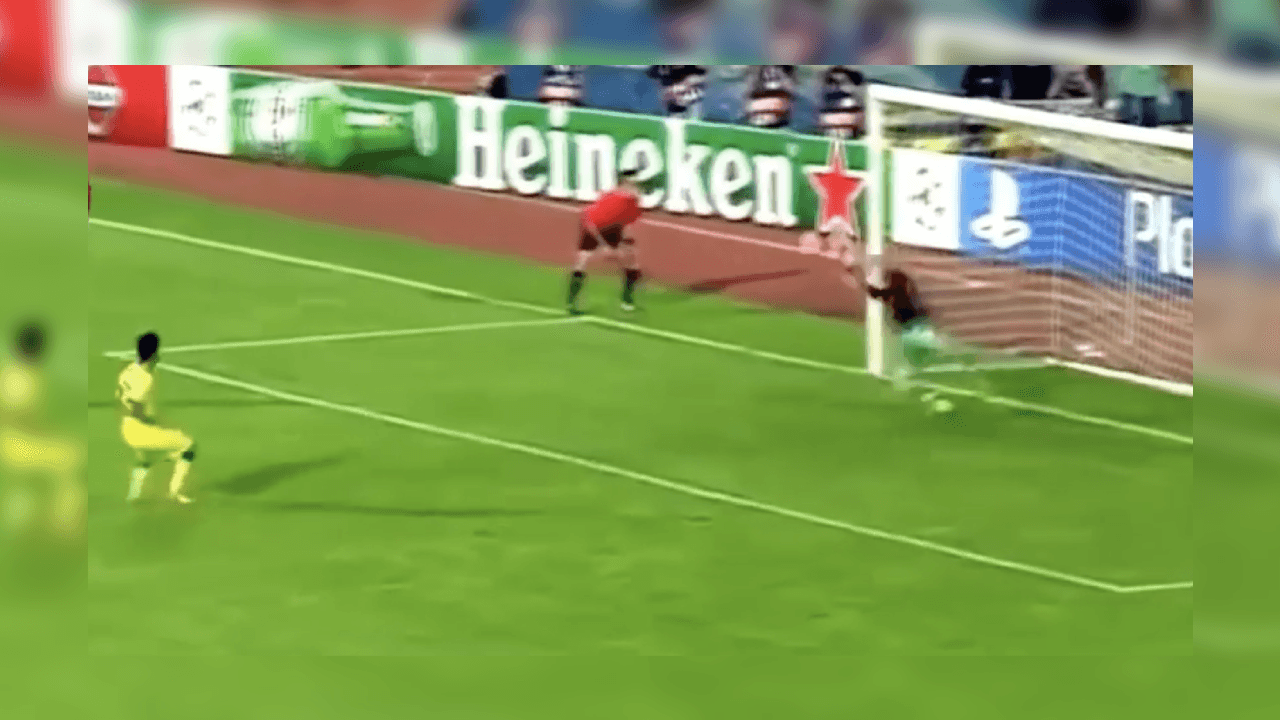 <b>Cosmin Moti</b>
<br>11. Se llama Cosmin Moti y es el nuevo ídolo del Ludogorets búlgaro. El central rumano de 29 años ha clasificado este miércoles a su equipo para disputar la Champions League por primera vez al detener dos penas máximas del Steaua de Bucarest en la tanda de penales decisiva