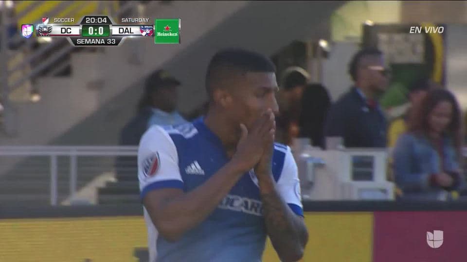 Tiro desviado de Santiago Mosquera