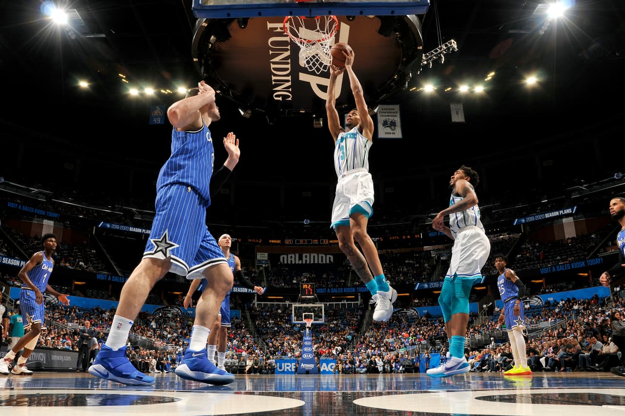 <b>Hornets 89-127 Magic: </b>inesperada derrota sufrió el quinteto de Charlotte en su visita a Orlando, cediendo terreno en la Conferencia Este con 27 triunfos, uno más que los Pistosn y el Heat.