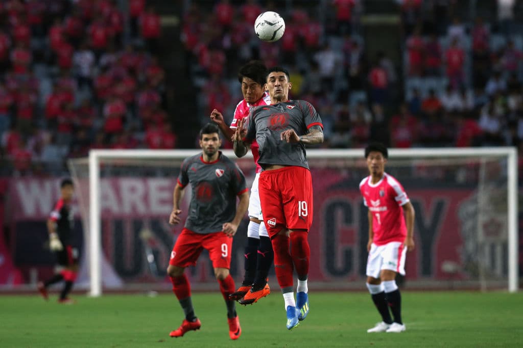 El duelo en principio estuvo muy parejo, con un equipo japonés que buscó imponer sus condiciones de local.