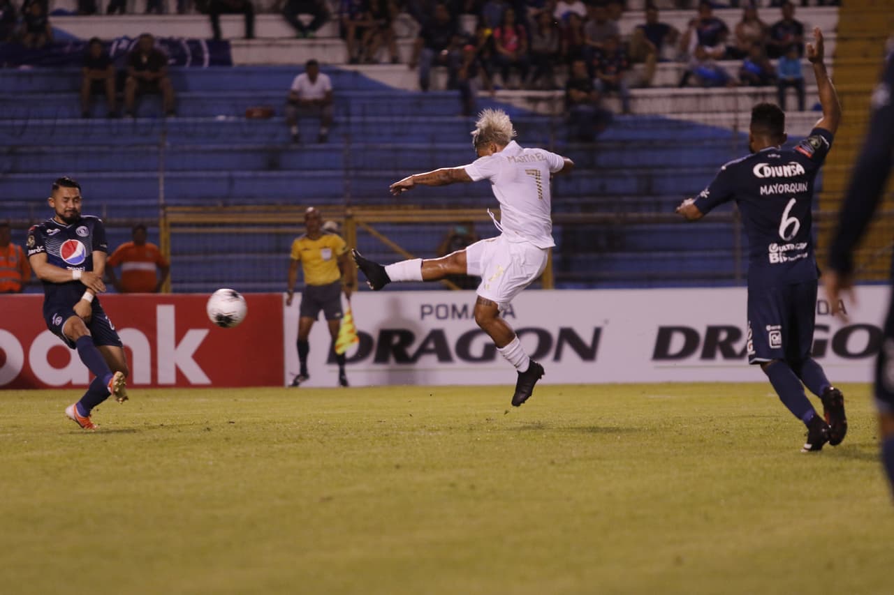 Roberto Moreira abrió el marcador al 34’ y un minuto después llegó el empate por parte de Josef Martínez. La vuelta se jugará en Atlanta el 25 de febrero.
